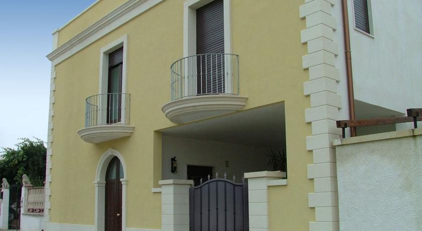 Отель La Lanterna