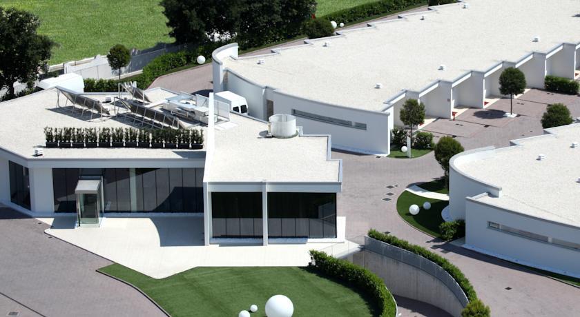 Отель Pineta Hotel