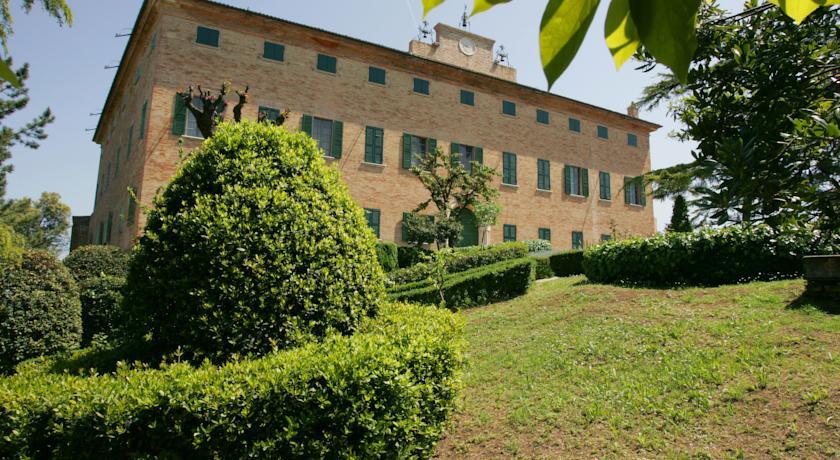 Отель Castello Di Monterado