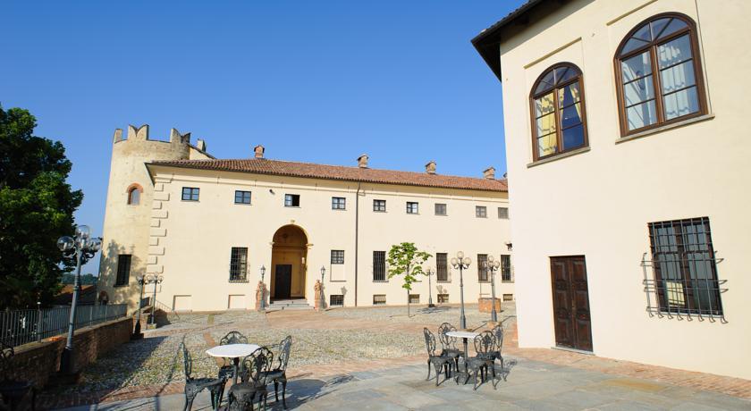 Отель Castello di Cortanze