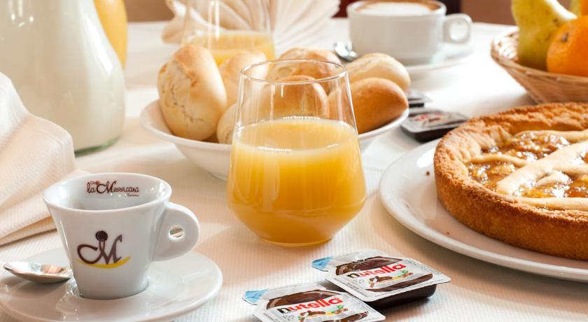 Отель Hotel La Tavola Rotonda