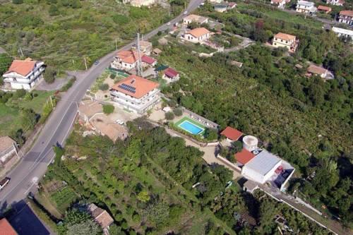 Апартаменты Apartment House Donna Maria Santa Venerina