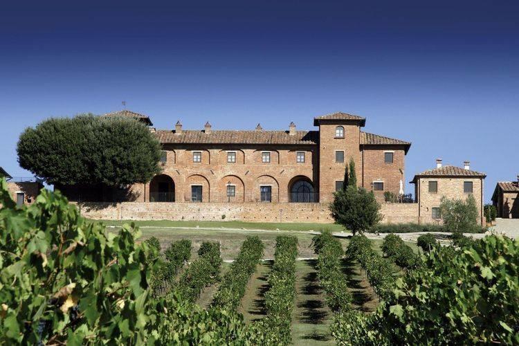 Отель Holiday Home Mimosa Montepulciano