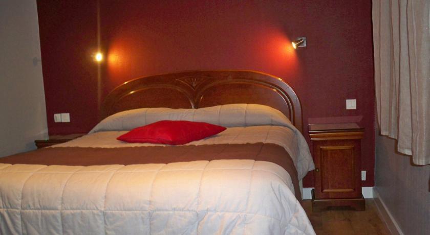 Отель Hôtel les 13 Assiettes