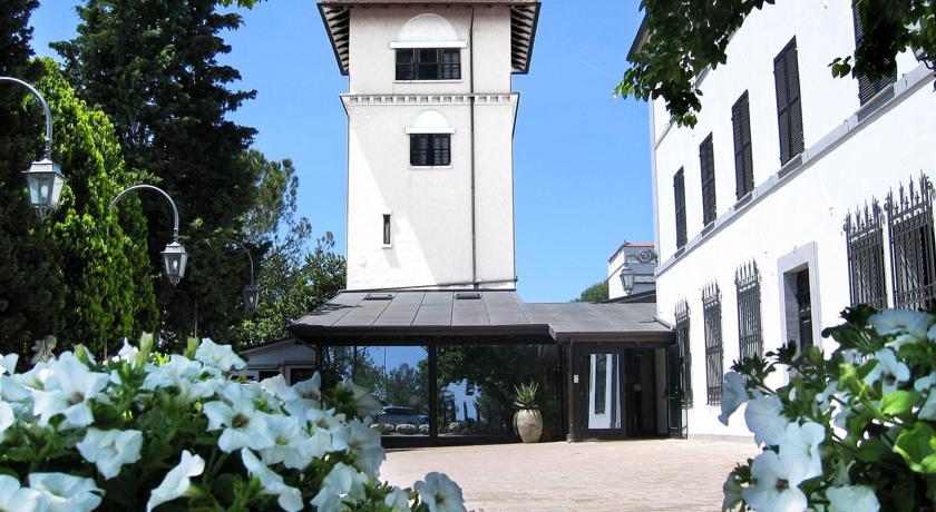 Отель Hotel La Torre