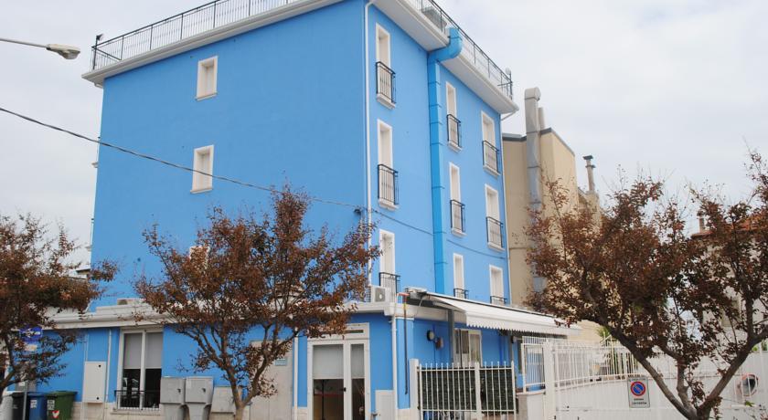 Отель Hotel Eden