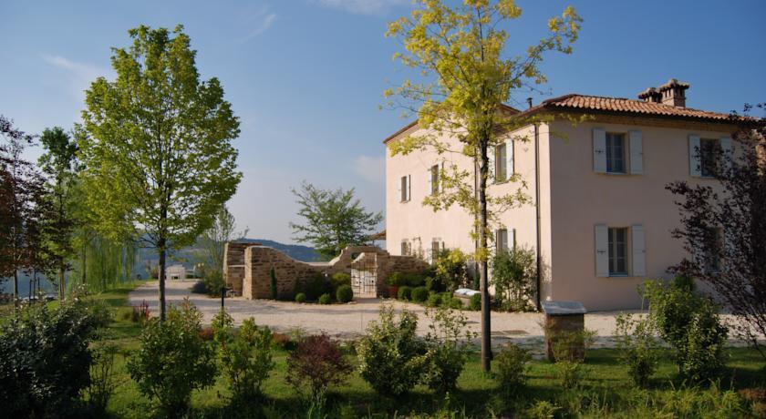 Отель Il Colombarone