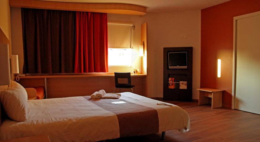Отель ibis Martigues Centre