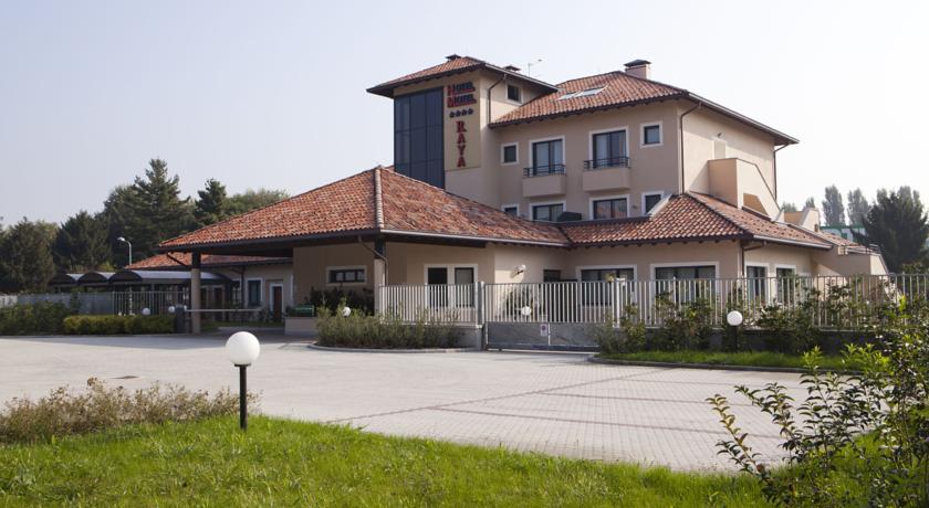 Отель Hotel Motel Raya