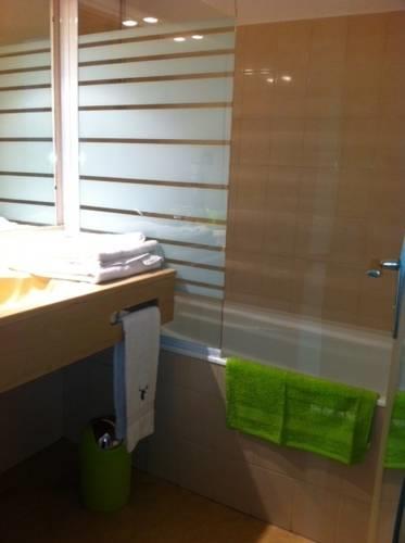 Отель Altess Hotel Annecy Sud