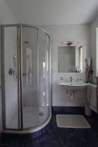 Отель Hotel Montani