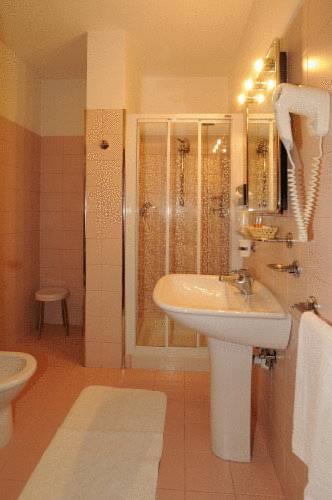 Отель Hotel Due Torri Tempesta