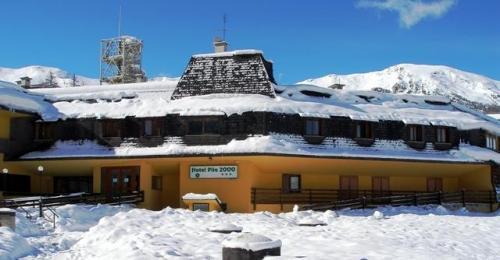 Отель Hotel Pila 2000