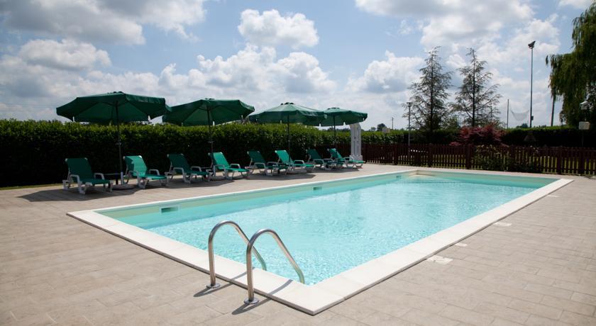 Отель Hotel Lo Scoiattolo