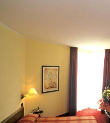 Отель B&B Al Ponte Garnì Hotel