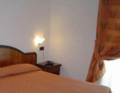 Отель Salaria Hotel