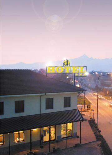 Отель Hotel Arcadia