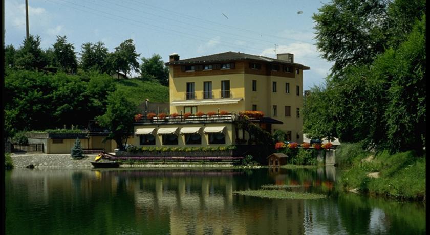 Отель Albergo Aurora