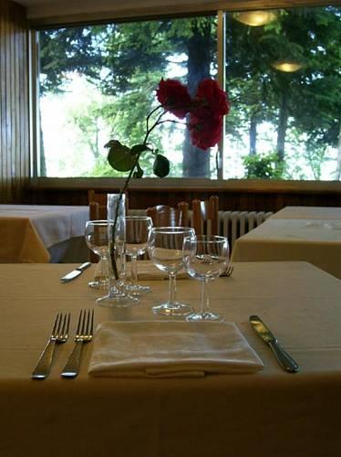 Отель Albergo Ristorante Lo Scoiattolo
