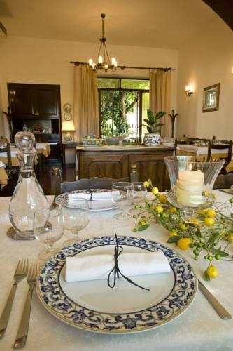 Отель Albergo Ristorante La Pietra