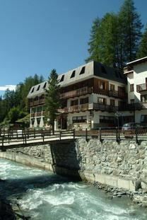 Отель Hotel Genzianella