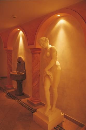 Отель Hotel Maria Theresia