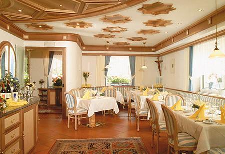 Отель Hotel Eden