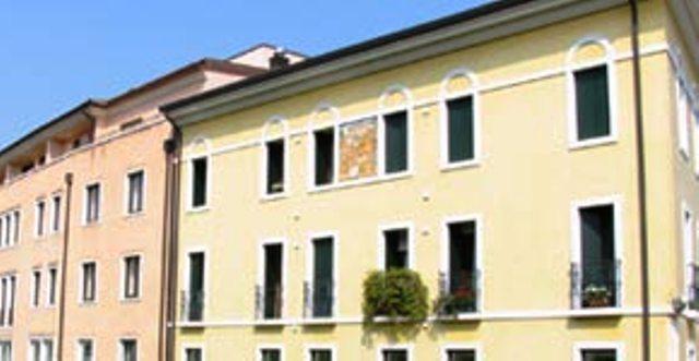 Отель Hotel Due Leoni