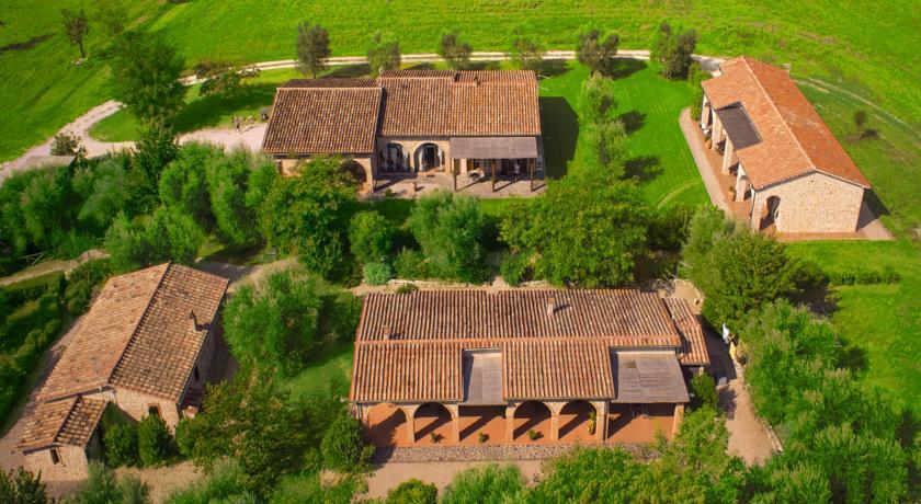 Отель Agriturismo Le Cascatelle