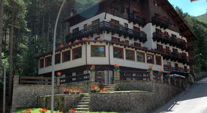 Отель Hotel Mille Pini
