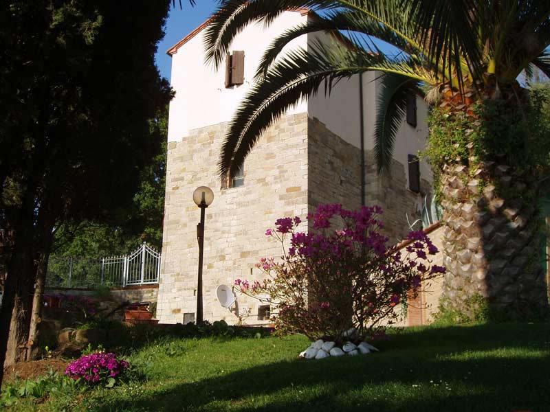 Мини-отель Madonna del Poggio B&B
