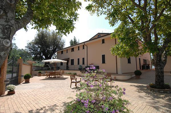 Отель Poggio San Nicola Residenza Rurale