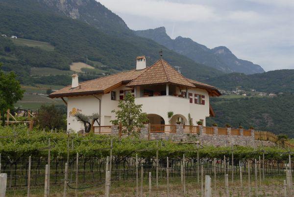 Отель Weinberghof