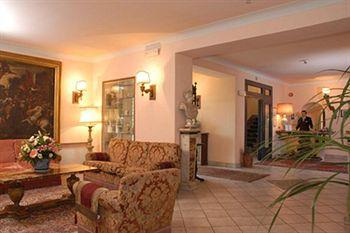 Отель Grand Hotel Villa Fiorio