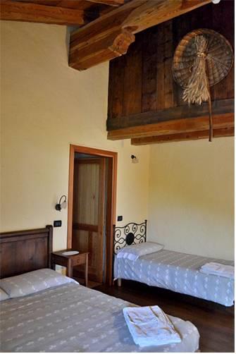 Отель Agriturismo La Vrille
