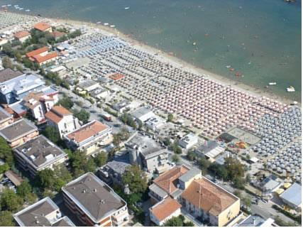 Отель Hotel Pironi