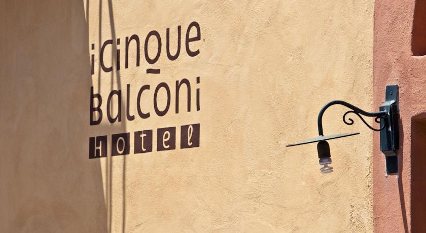 Отель Hotel I Cinque Balconi