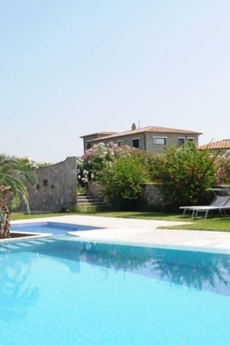 Отель Relais Le Ginestre