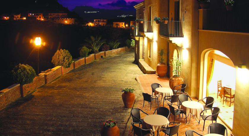 Отель Resort Borgo San Rocco