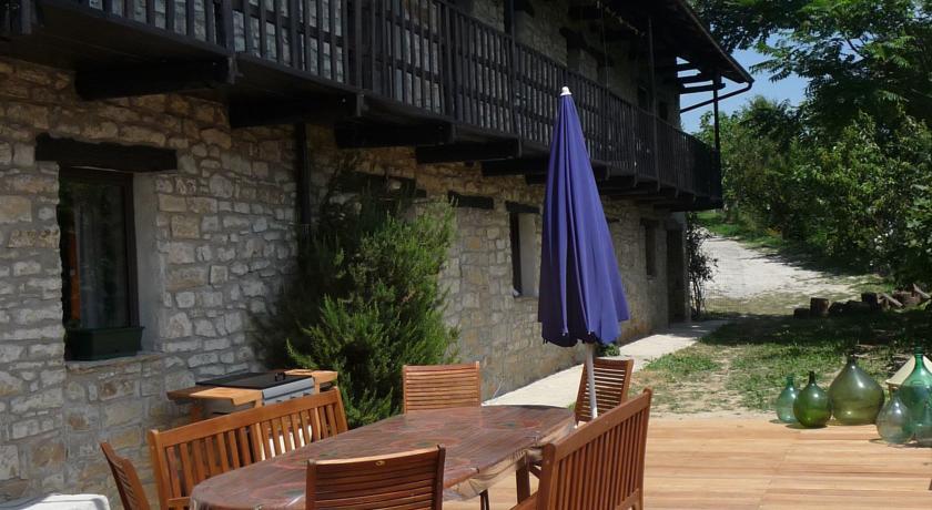 Вилла Holiday Home Bricchetto Grande Mombarcaro