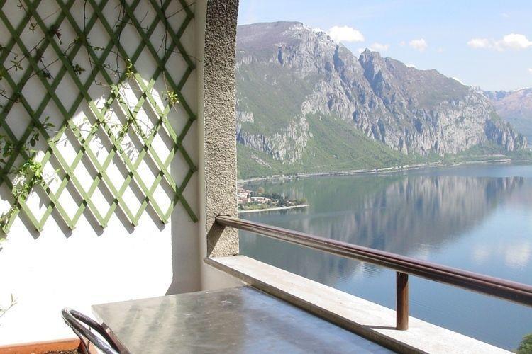 Апартаменты Holiday Home Belvedere Sul Lago Valbrona I