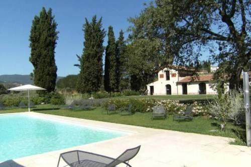 Отель Holidat home Aladino Cavriglia
