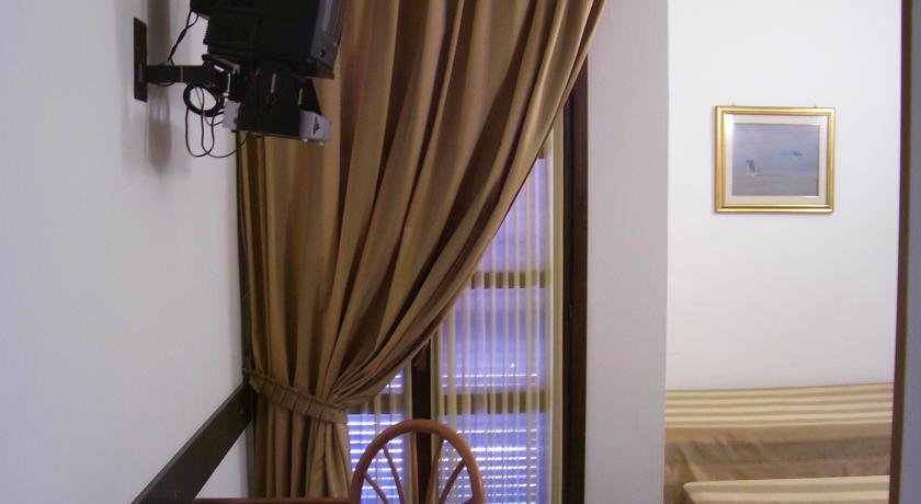 Отель Hotel La Caletta