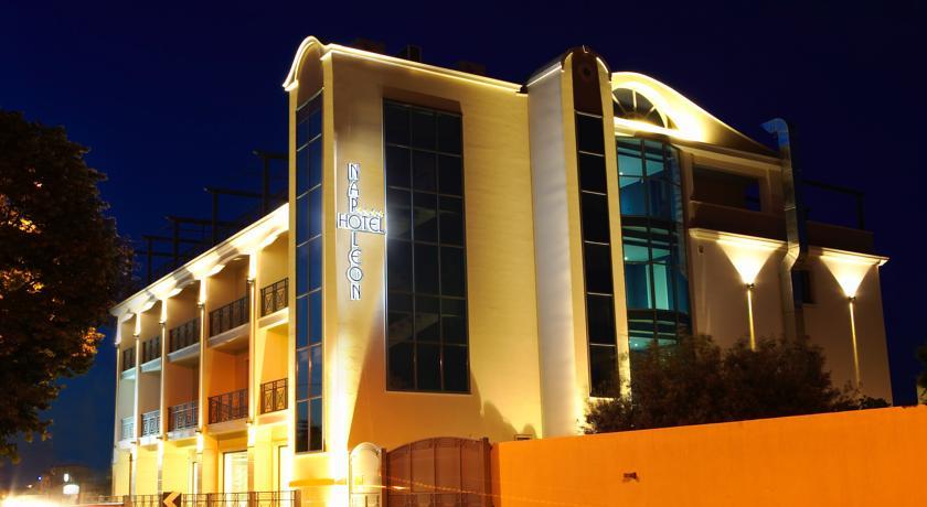Отель Hotel Napoleon