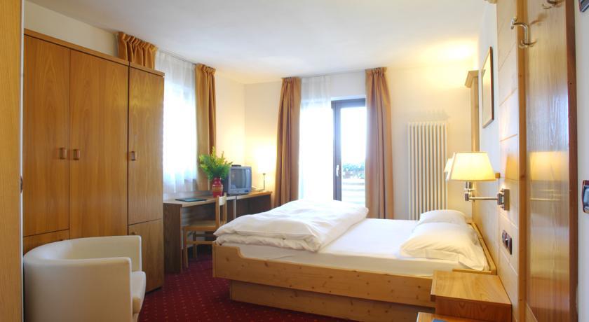 Отель Chalet Caminetto