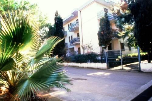 Отель Holiday Home Platani Trilo Paestum