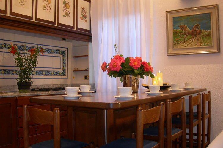 Отель Holiday Home Prati Due Lierna