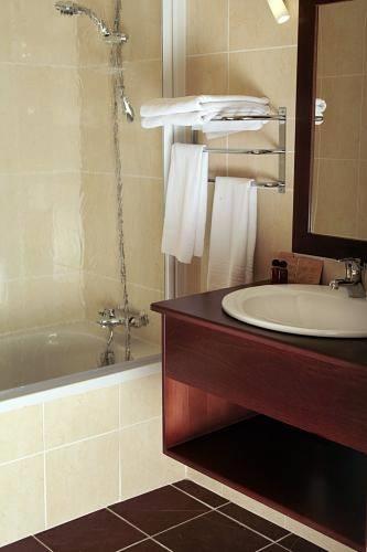 Отель Hôtel Mar I Cel