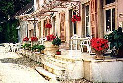 Отель Hotel Les Charmes