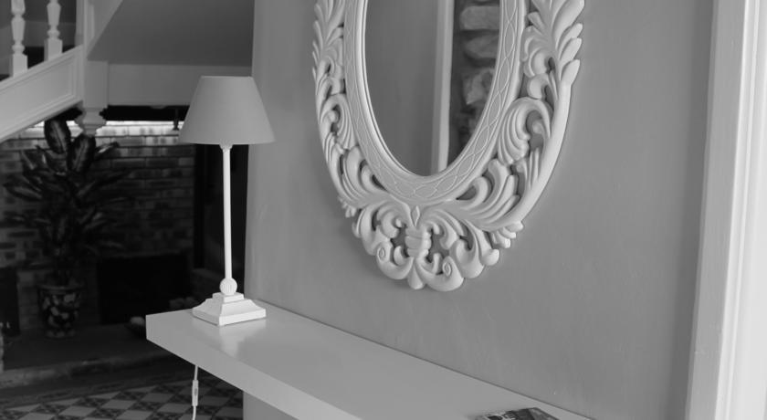 Отель Hôtel De La Rhune